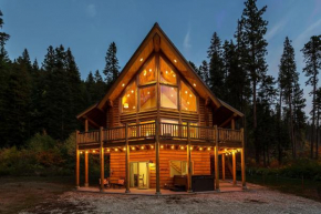 Bearfoot Chalet by NW Comfy Cabins